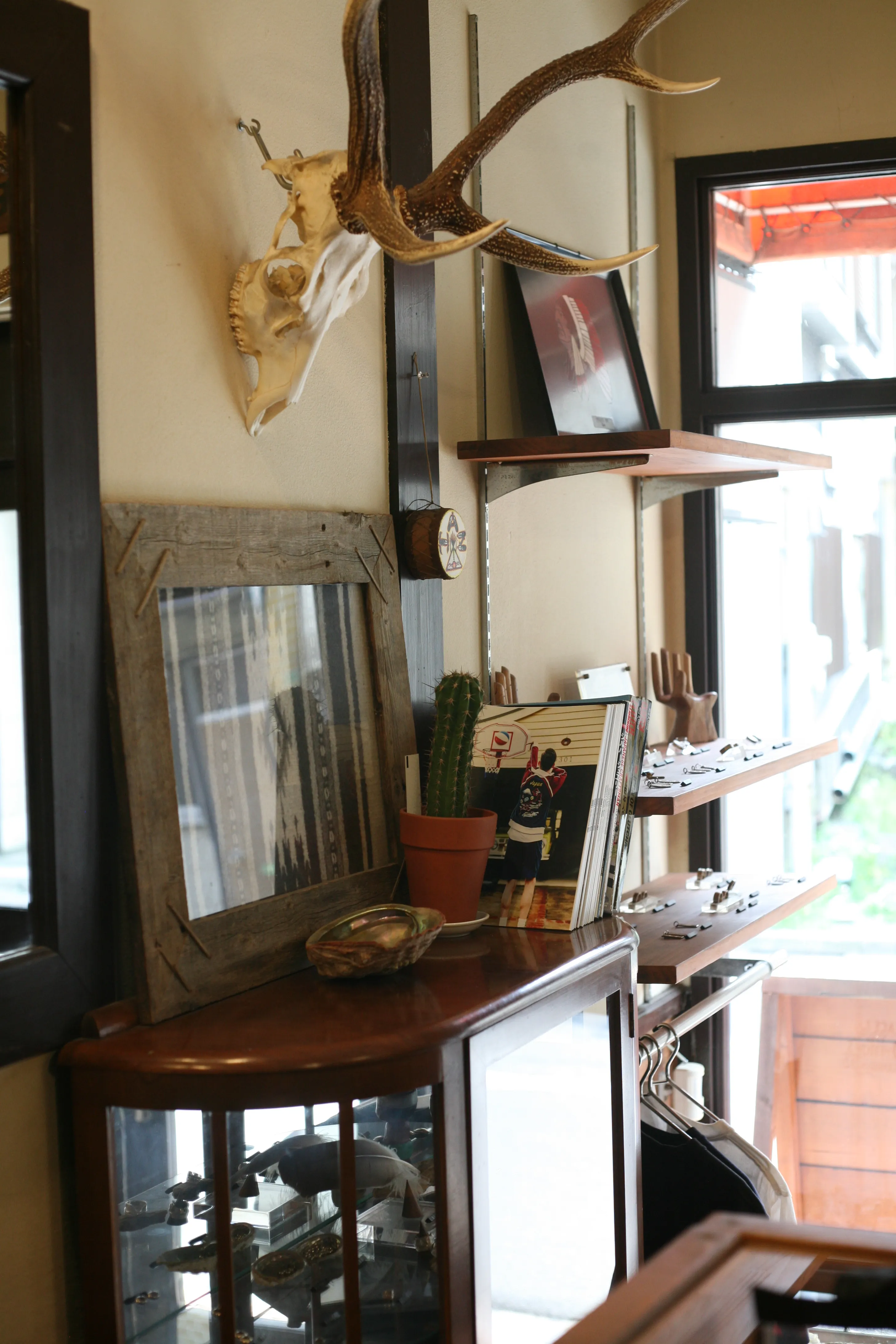 PEACEの店内